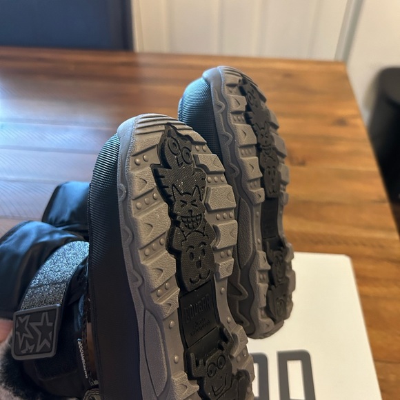 Cougar Snow Boots size 8 - Picture 2 of 4